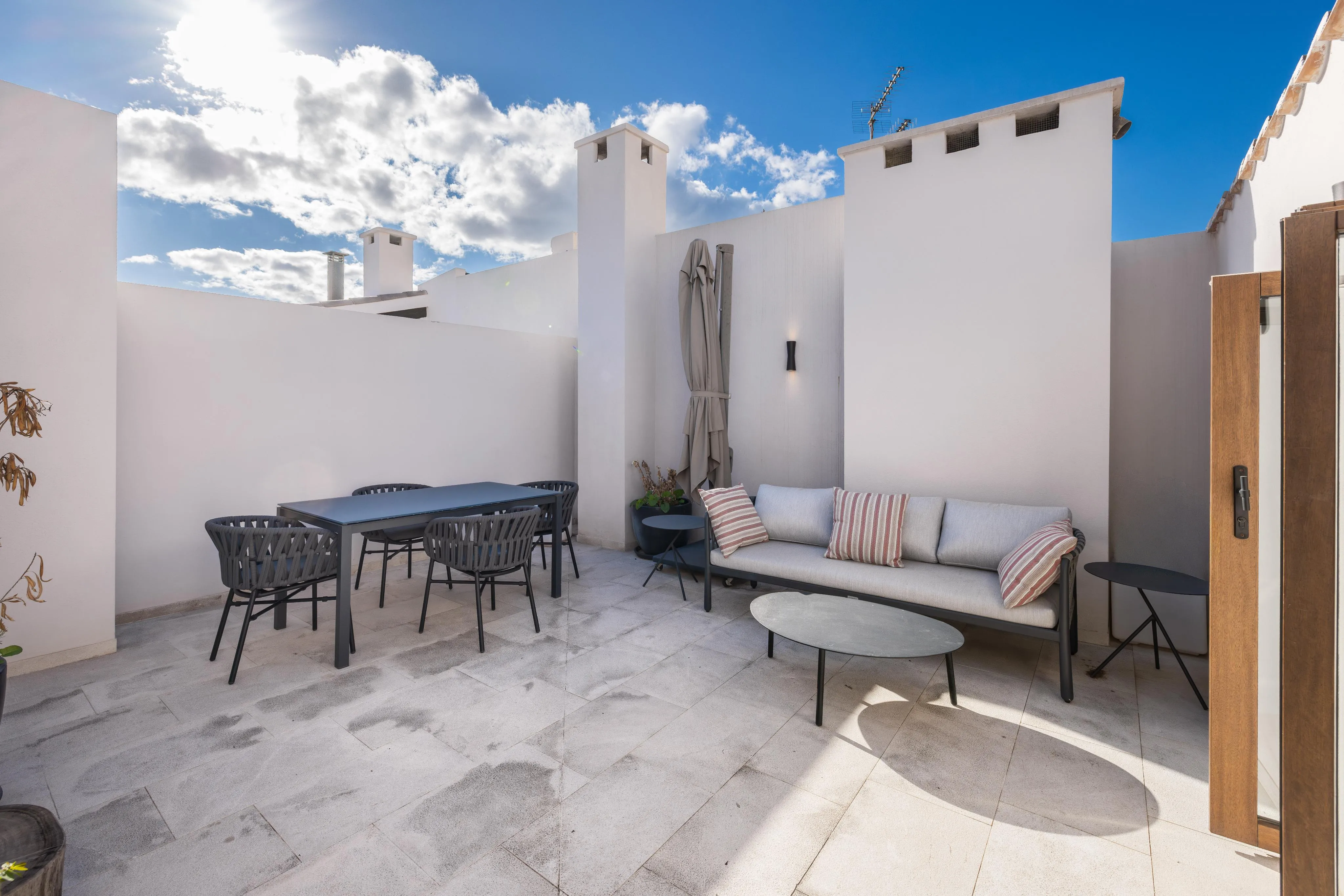 Apartament dúplex d'alt estanding en palau històric amb ascensor i terrassa a Sant Jaume-10