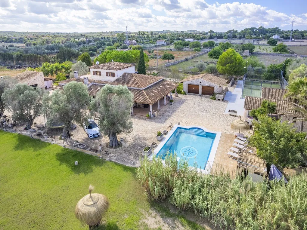 Исключительный высококачественный загородный дом в Санта-Маргалиде, Майорка-1