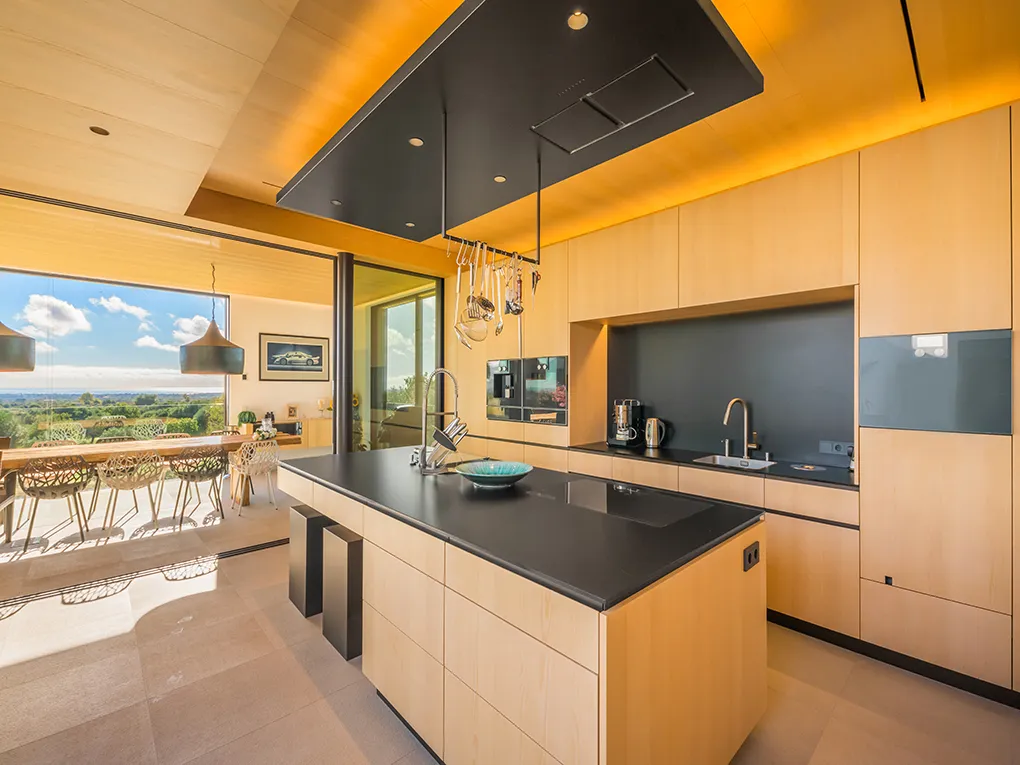 Property with sea view and guest apartment-9