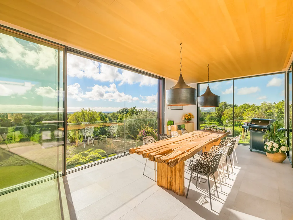 Ejendom med havudsigt og gæstelejlighed-11