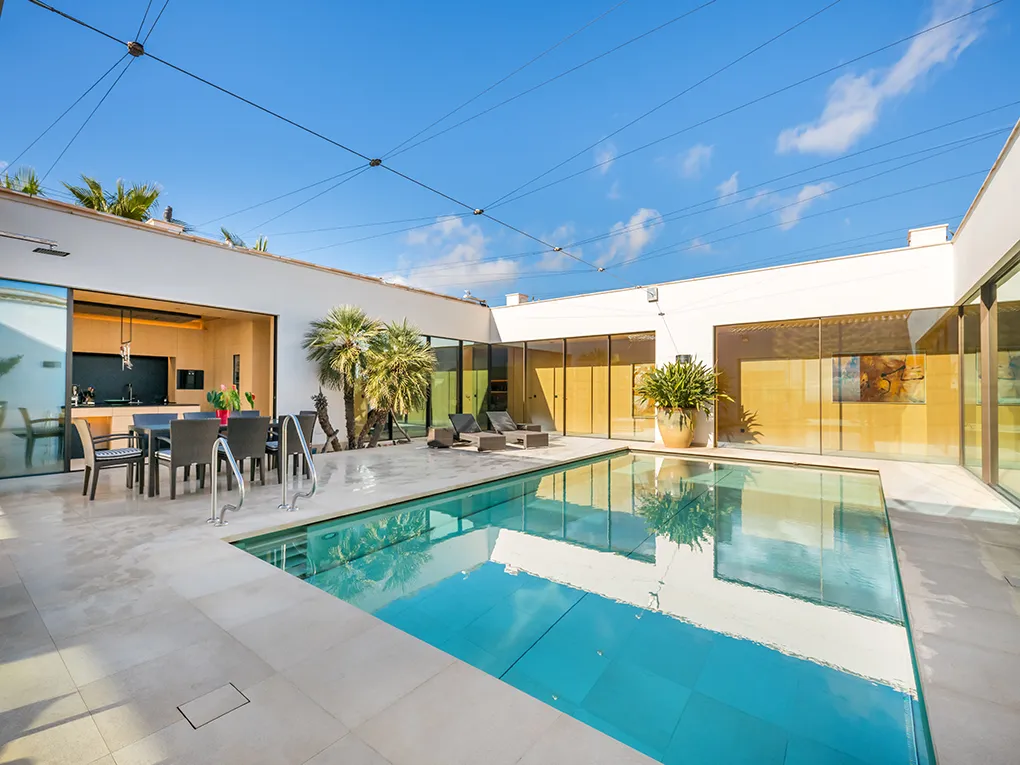 Property with sea view and guest apartment-20