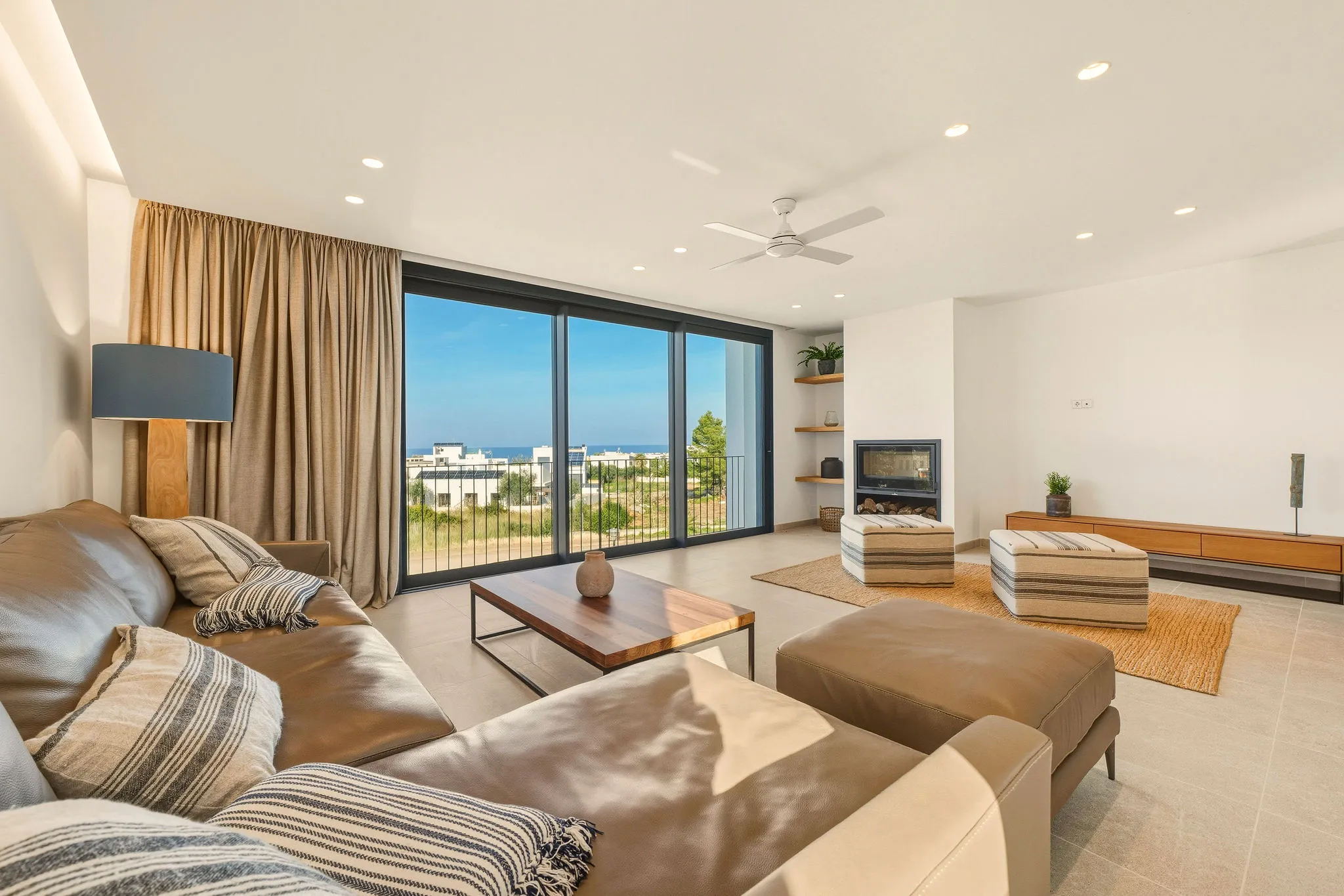 High-quality newly built villa with sea and mountain views in Colònia de Sant Pere-2