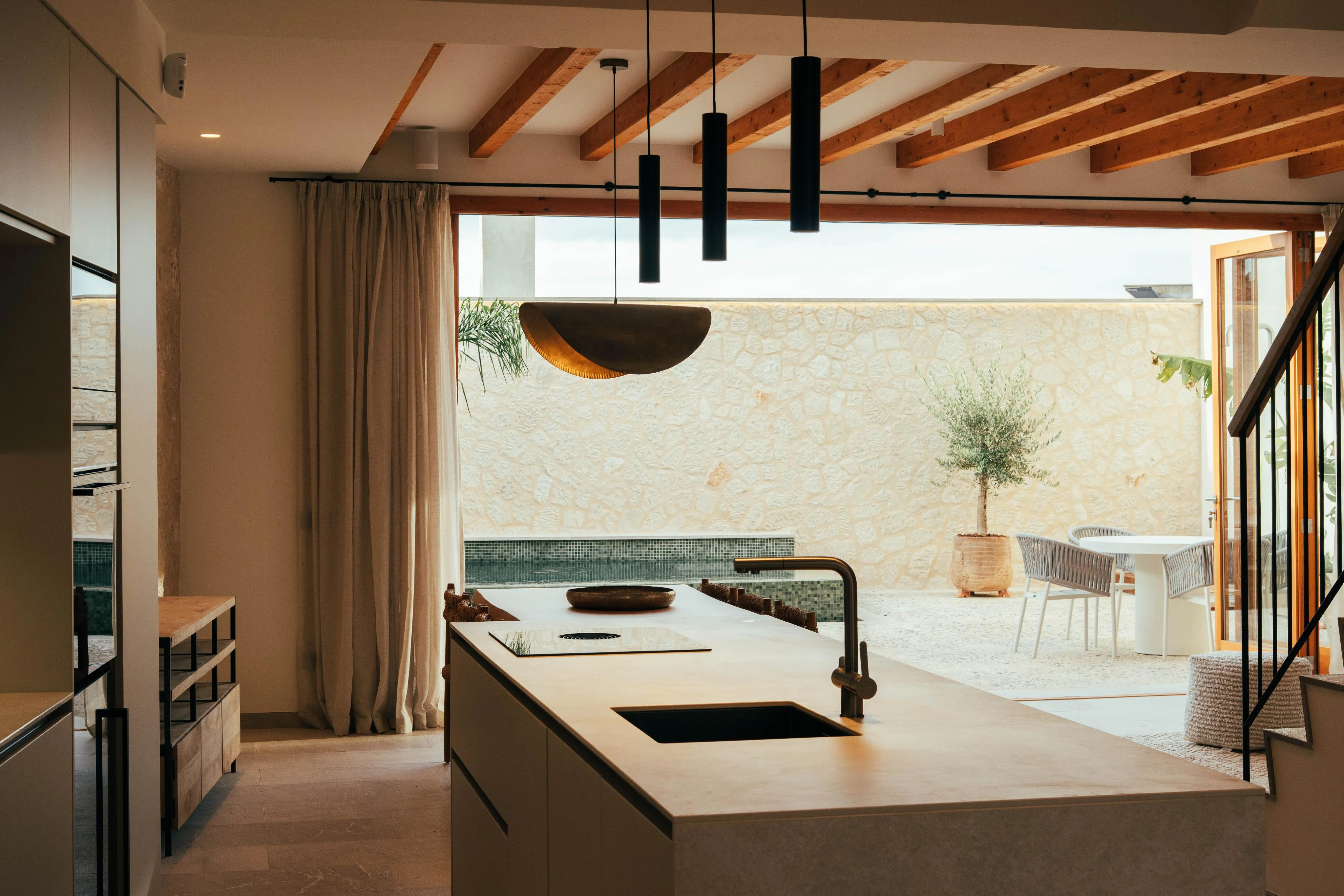 Nieuwbouw herenhuis met uitzicht en zwembad in Montuïri-4