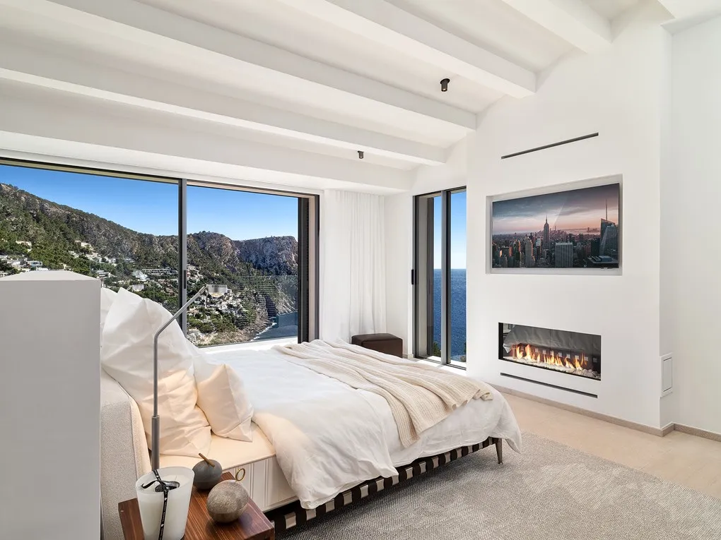 Modern villa i ett drömläge med spektakulär utsikt-14