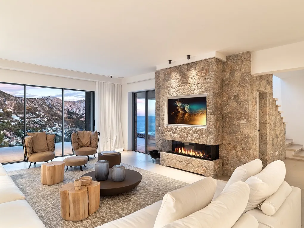 Modern villa i ett drömläge med spektakulär utsikt-4