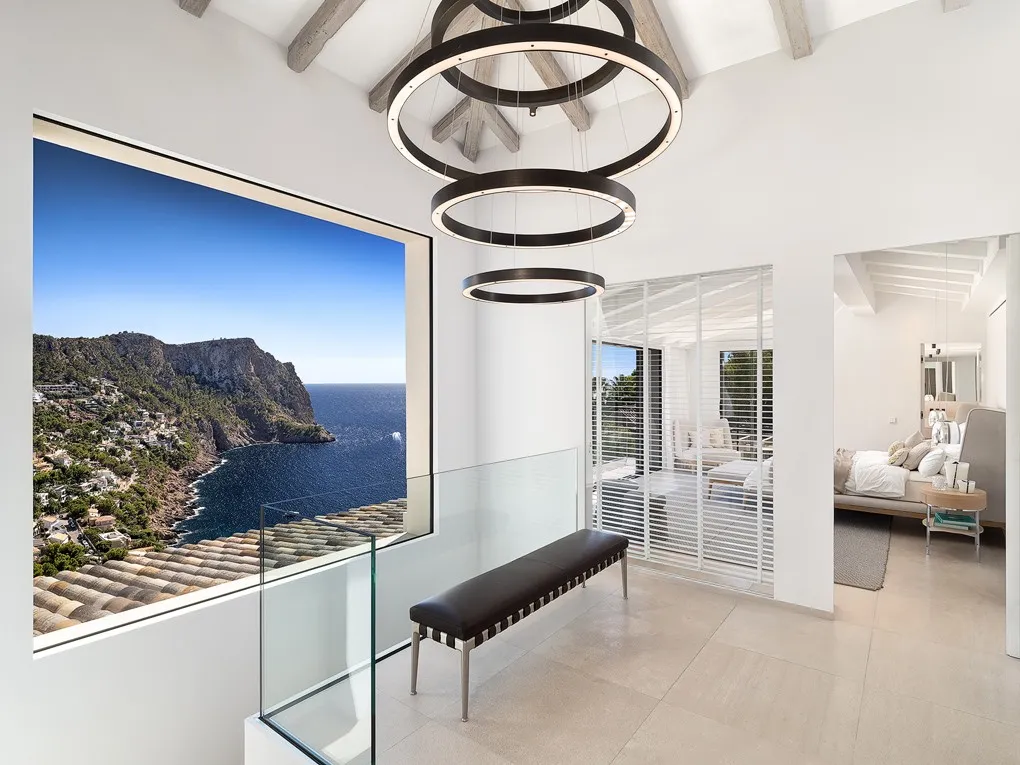 Modern villa i ett drömläge med spektakulär utsikt-13