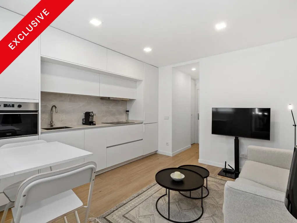 Charmante helle, renovierte Wohnung mit Aufzug und Gemeinschafts-Dachterrasse in Top-Lage in Jaime III-1