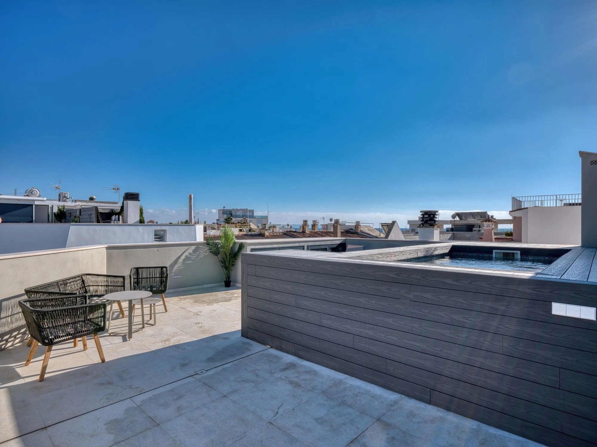 Moderna casa a schiera con terrazze e piscina a Molinar-10