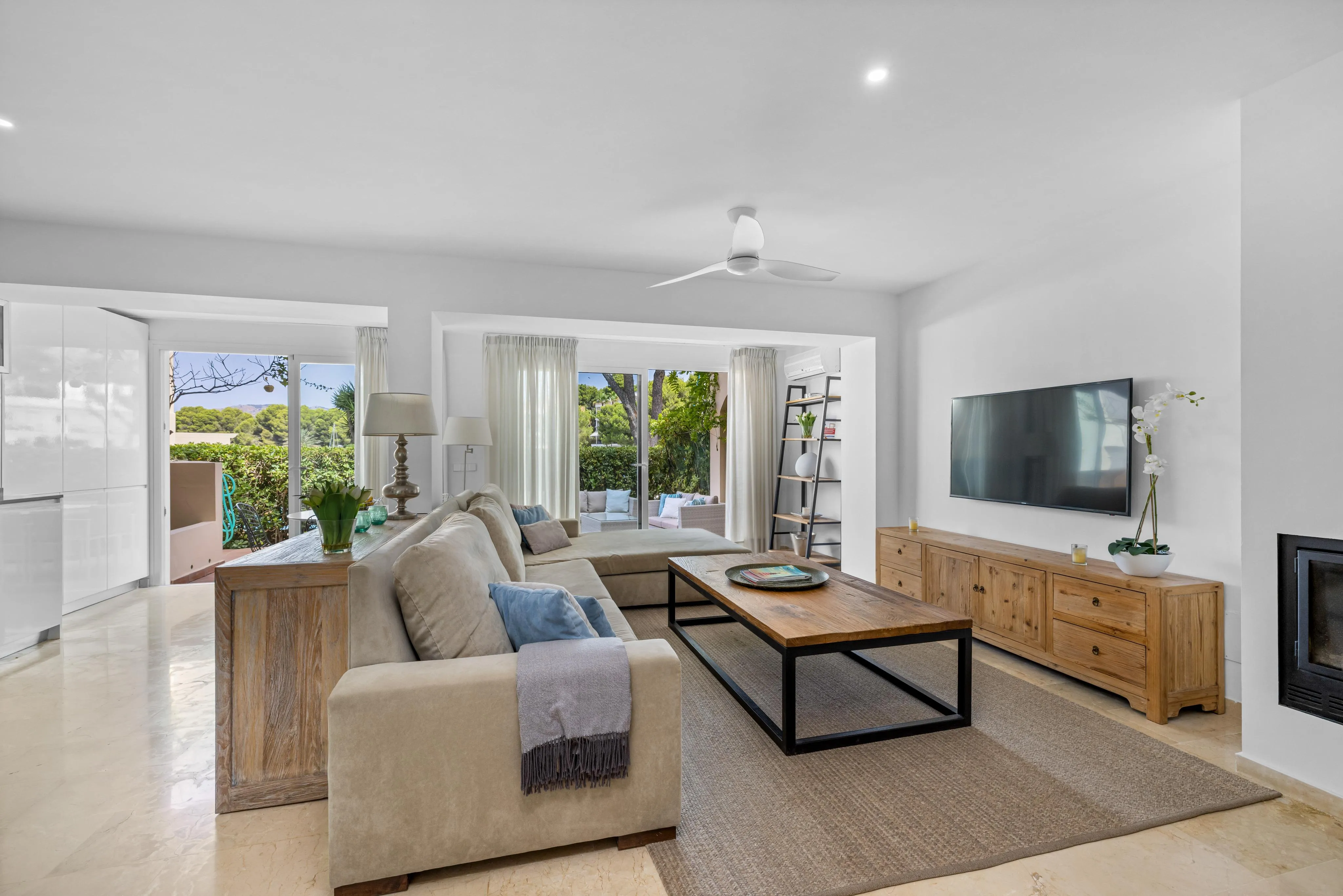 Cozy house on the seafront in Santa Ponsa.-4