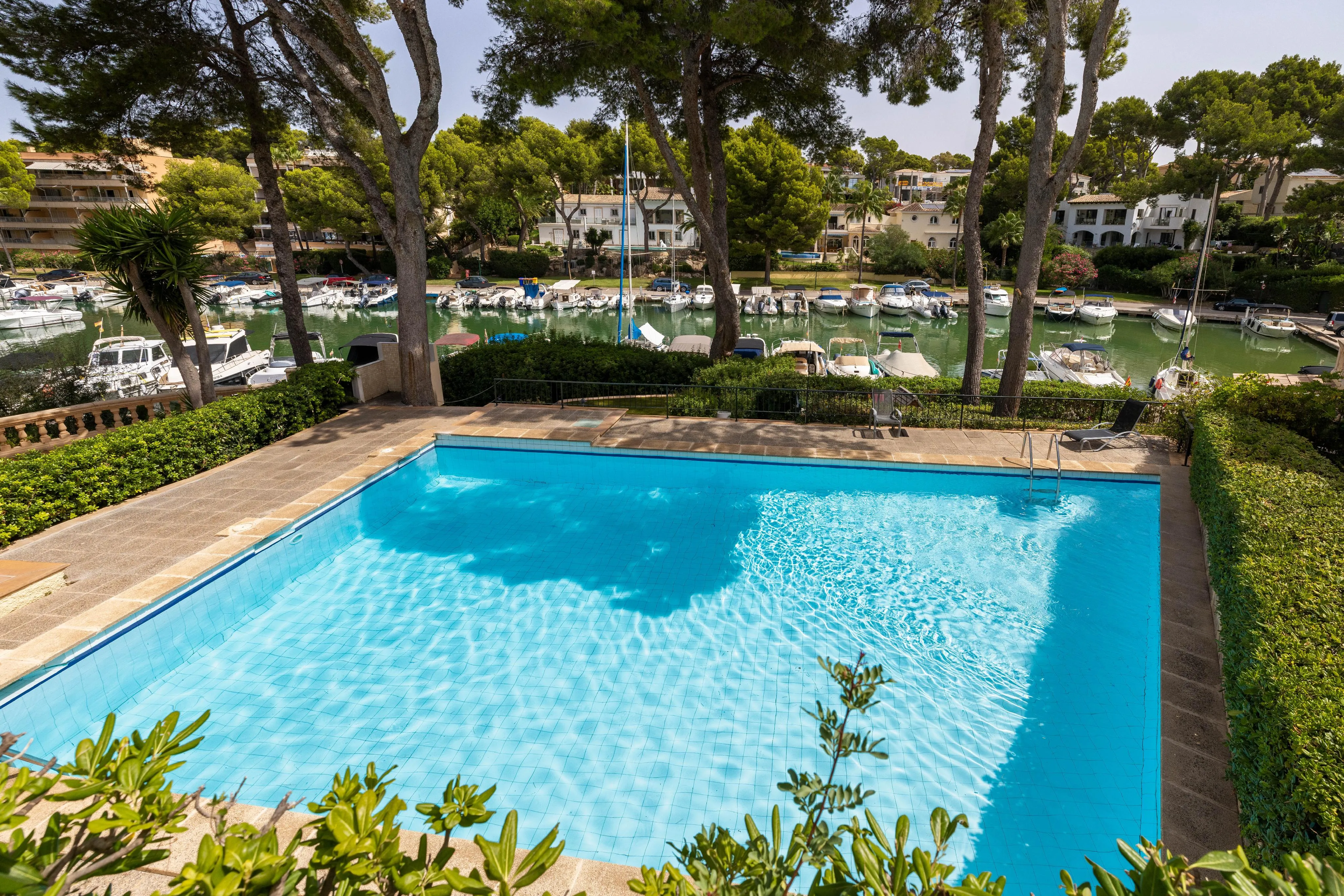 Cozy house on the seafront in Santa Ponsa.-1