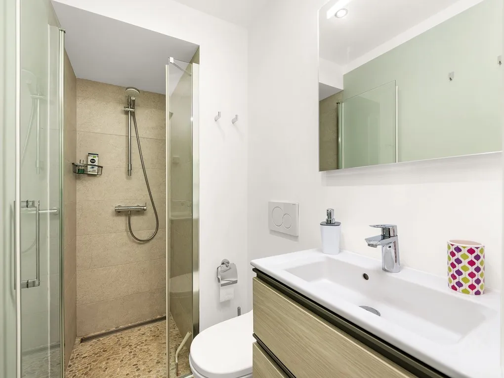 Apartament renovat amb jardí-10