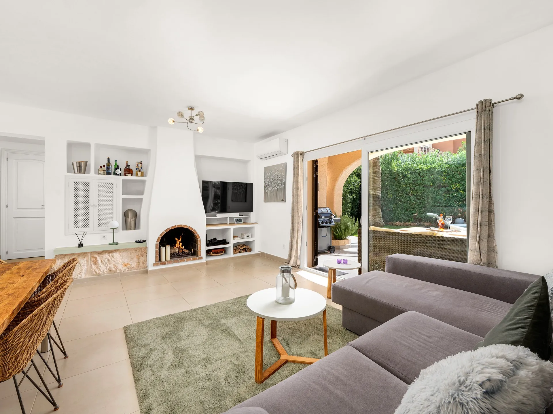 Apartament renovat amb jardí-5