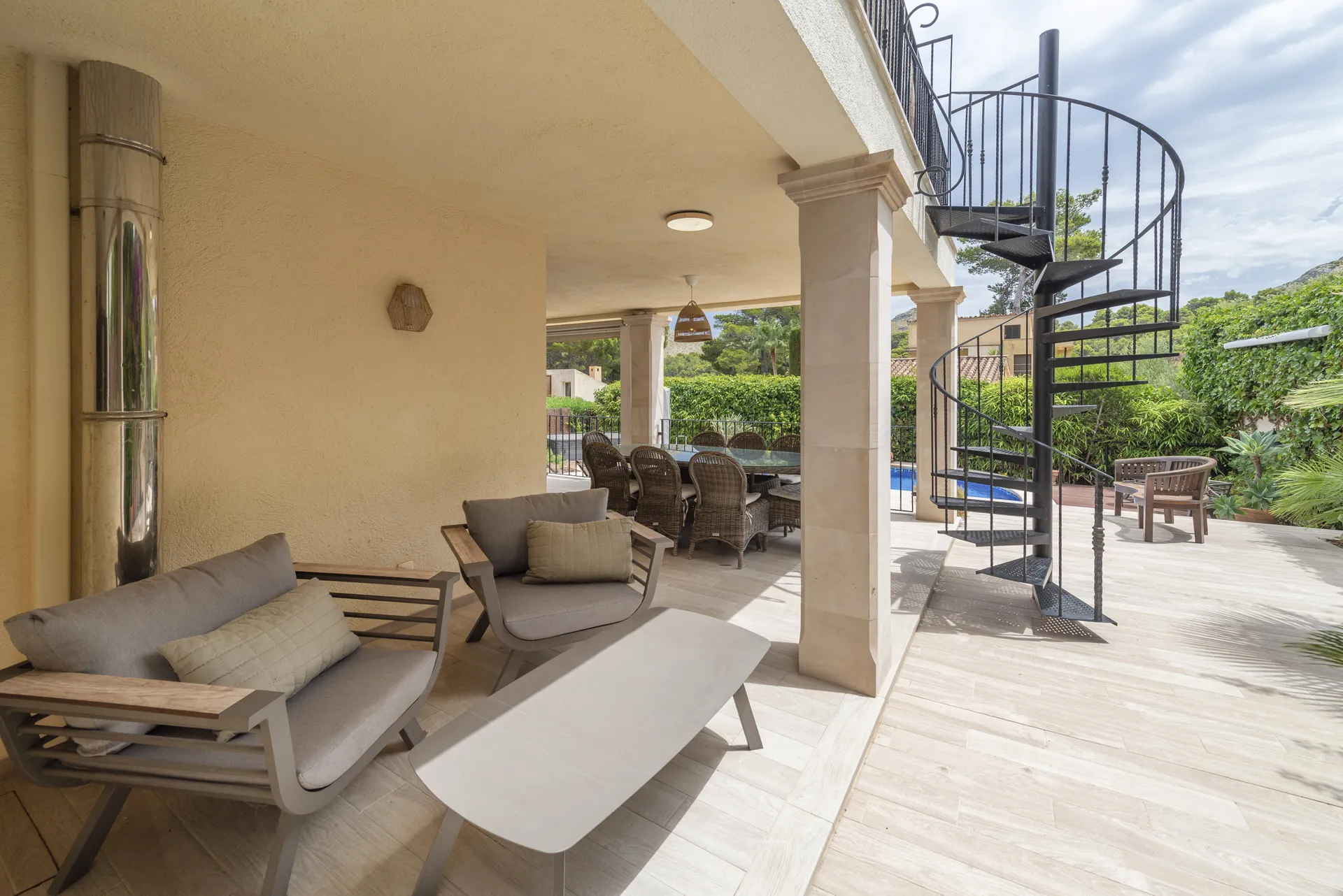 Indrukwekkende villa in de zon - sleutelklaar en onberispelijk-14