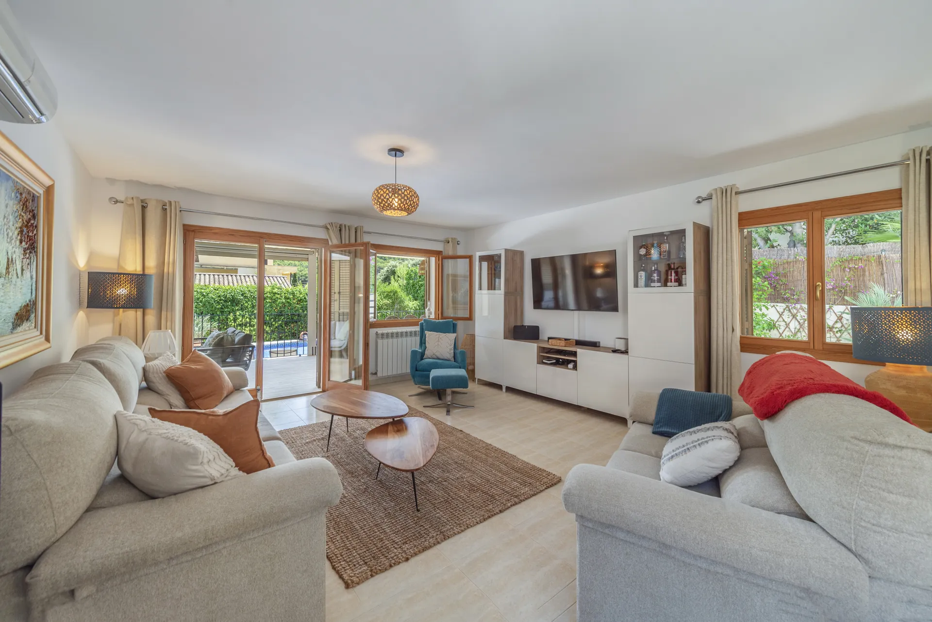 Indrukwekkende villa in de zon - sleutelklaar en onberispelijk-2