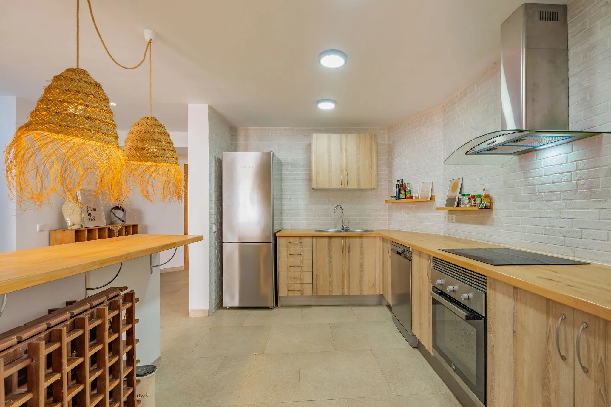 Beautifully renovated historic townhouse-7