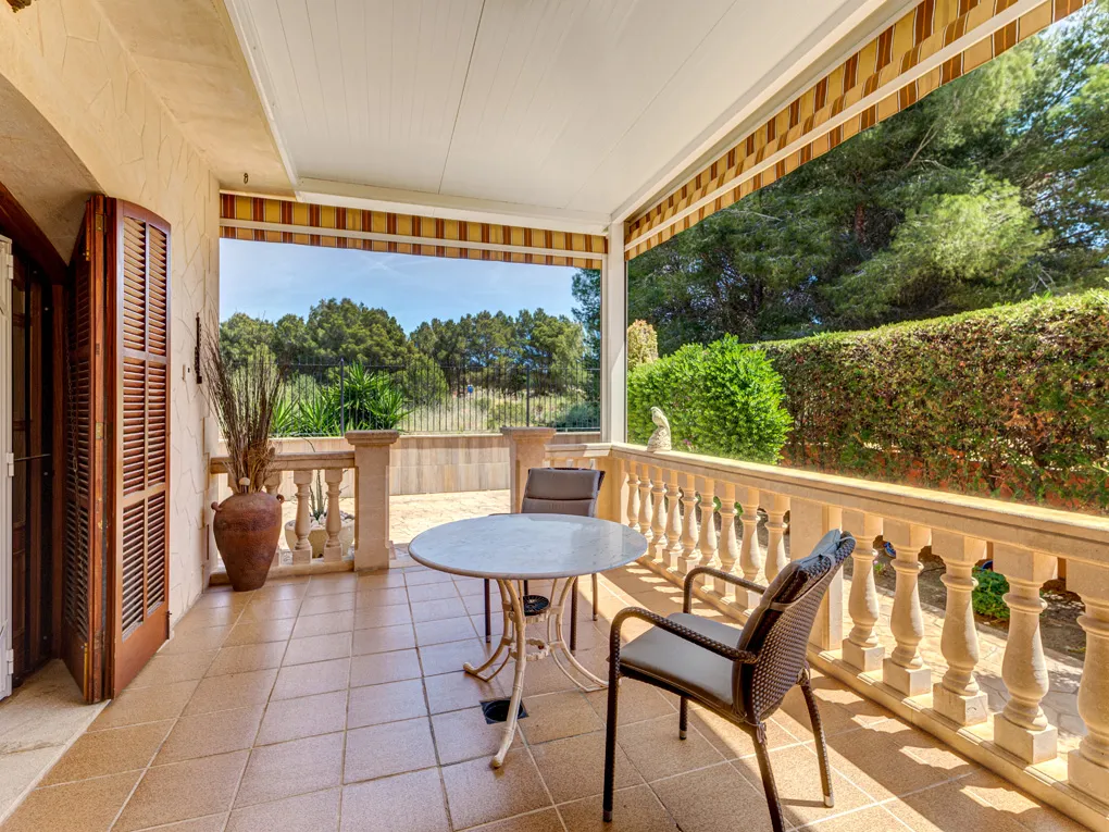 Bonito amplio chalet con varias terrazas-1