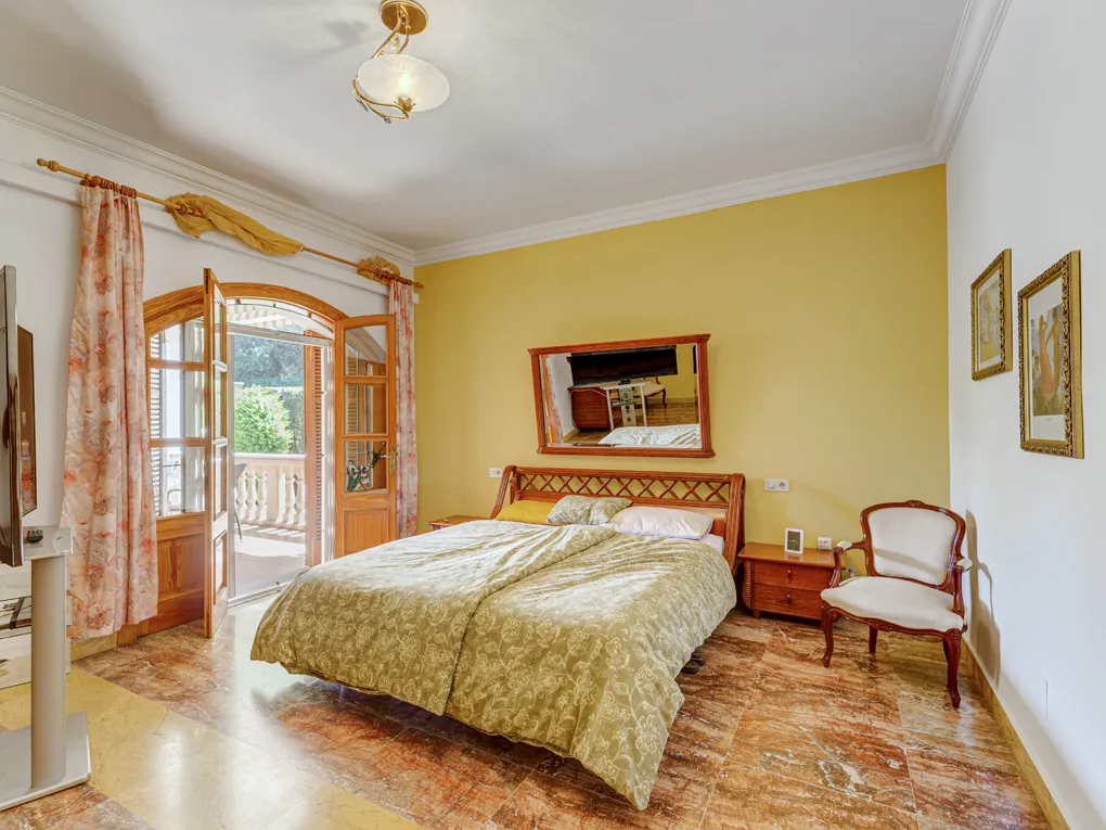 Bonito amplio chalet con varias terrazas-6