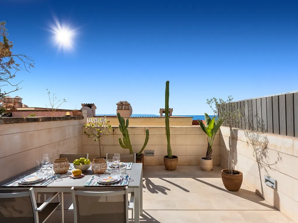 Modern townhouse with sea view and  close to the beach of Illetas-1