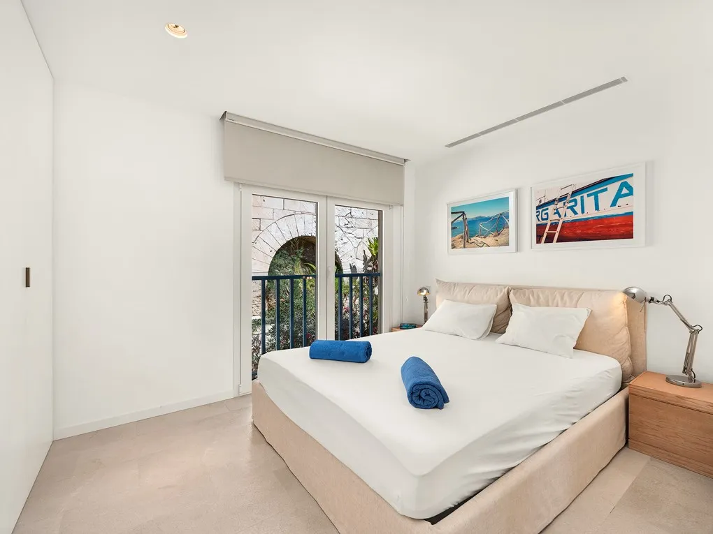 Moderne rækkehus med havudsigt og tæt på stranden i Illetas-12