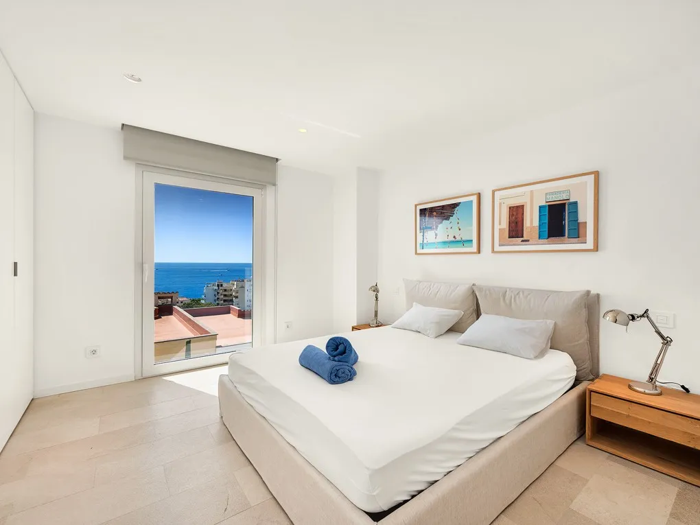 Modern townhouse with sea view and  close to the beach of Illetas-10