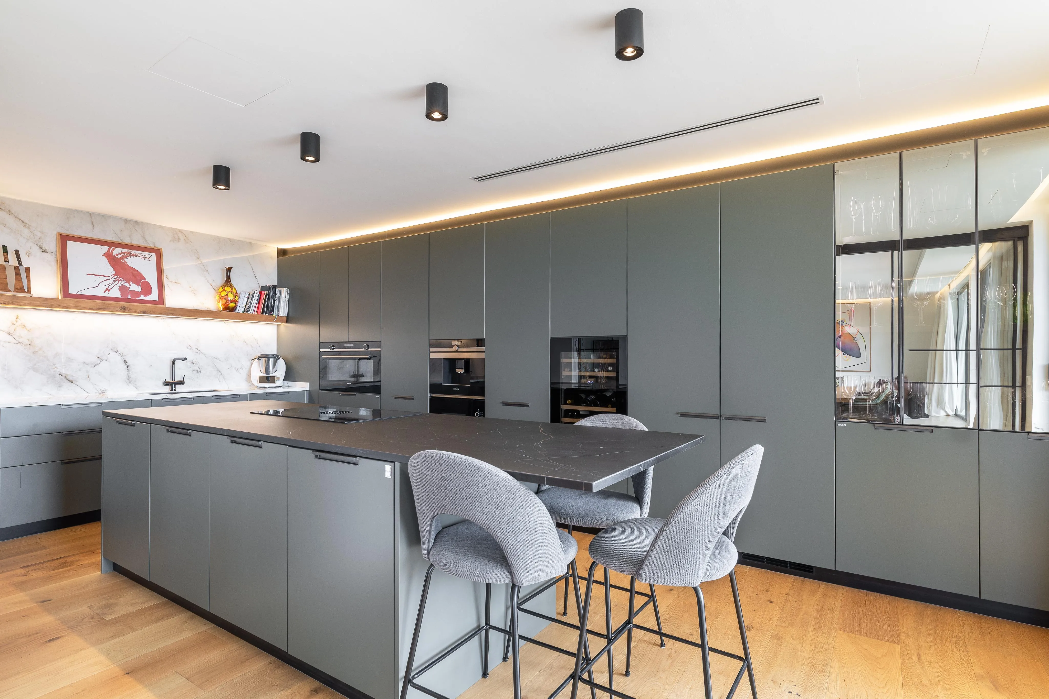 Vila mediterrània reformada amb vista a la badia de Palma-7