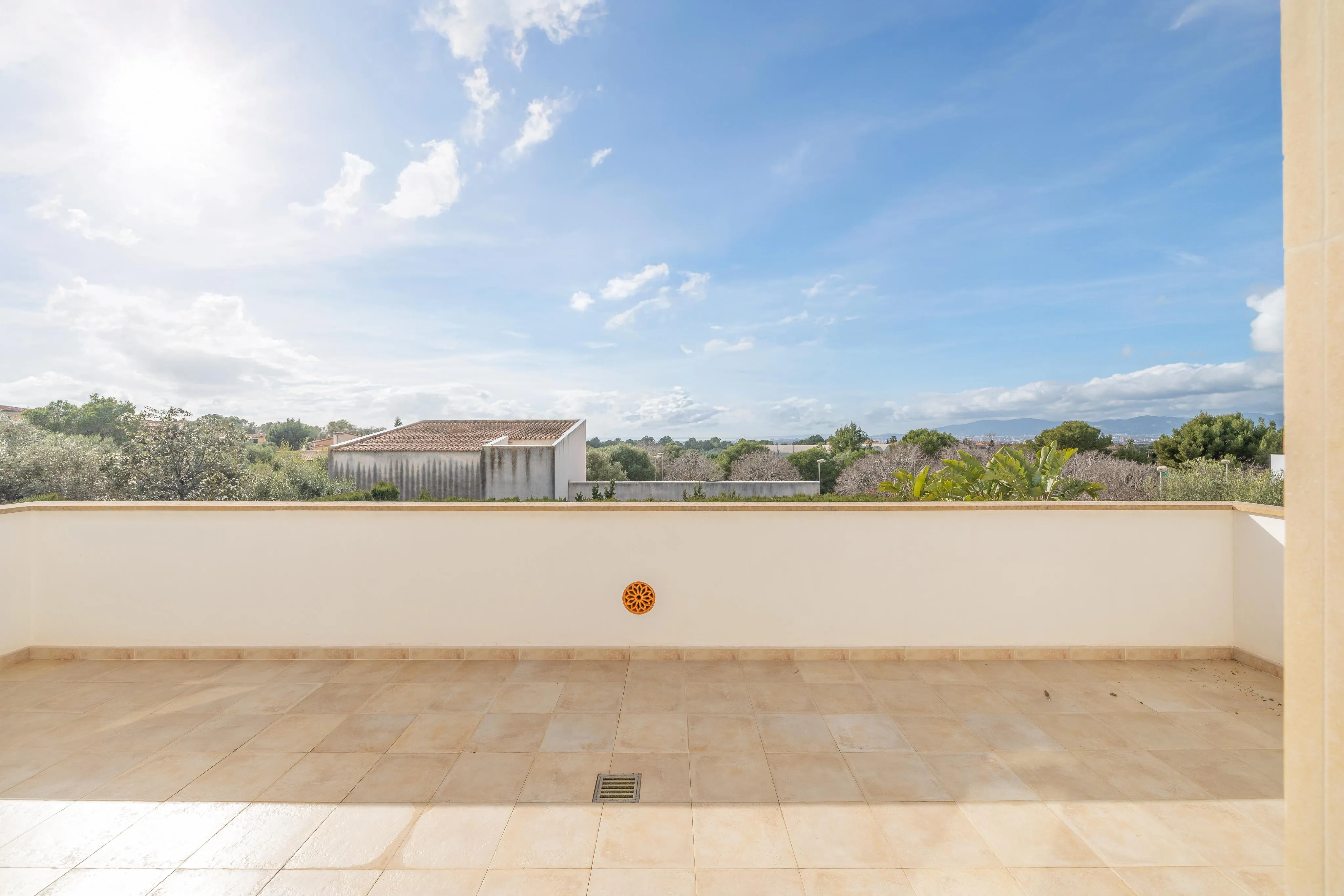 Mediterrane Villa mit Blick auf die Bucht von Palma-15