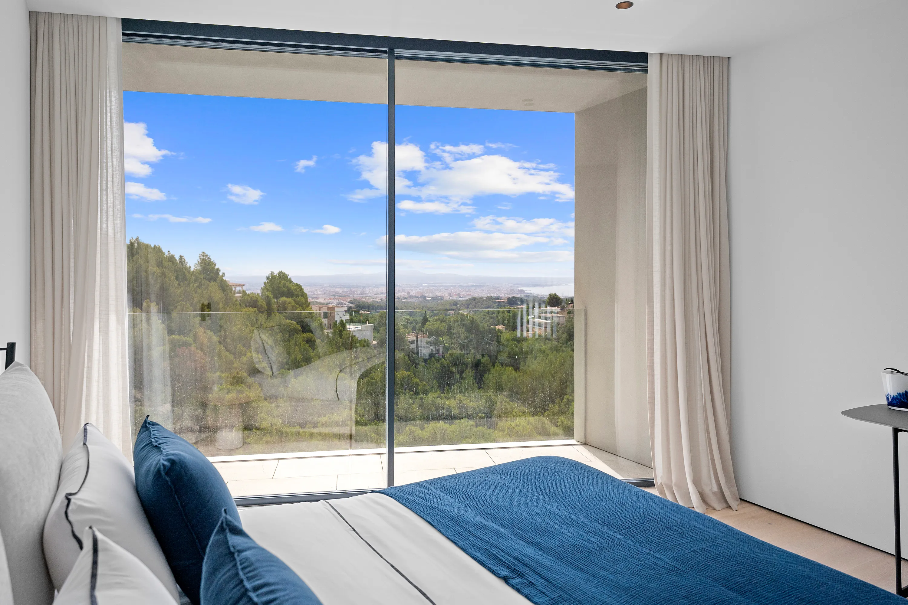 New built villa with sea views in Son Vida-11