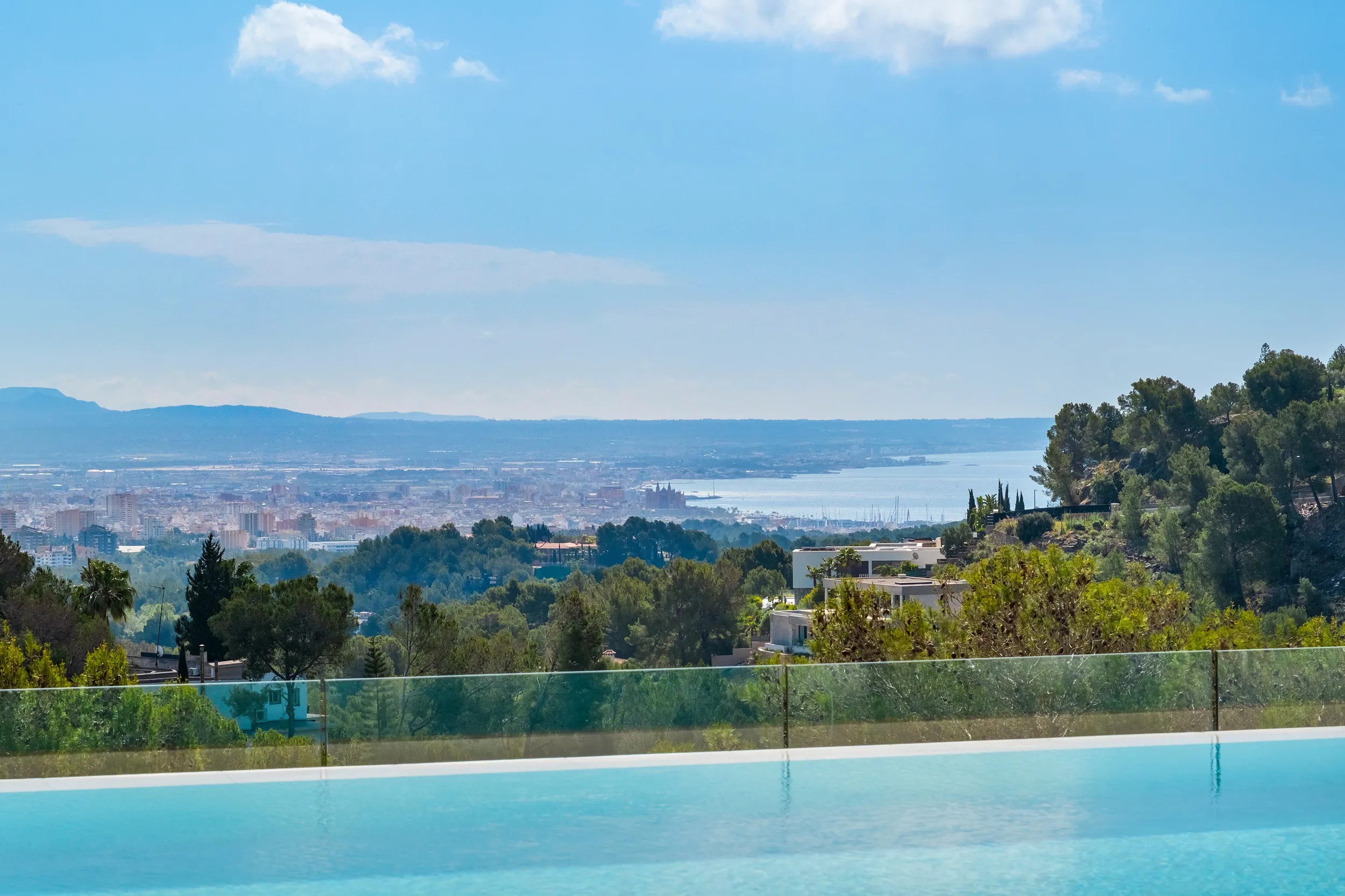 Villa di nuova costruzione con vista sul mare a Son Vida-1