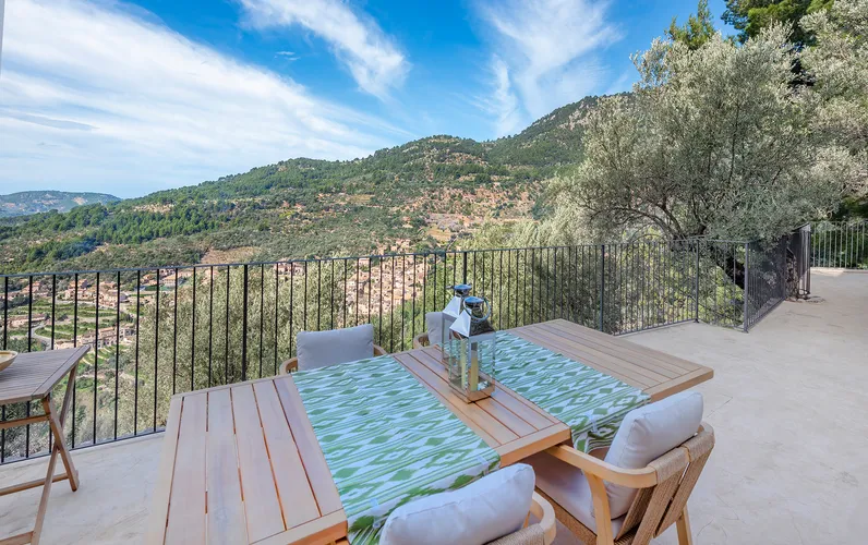 Charming country house with stunning views of Fornalutx and Sóller
