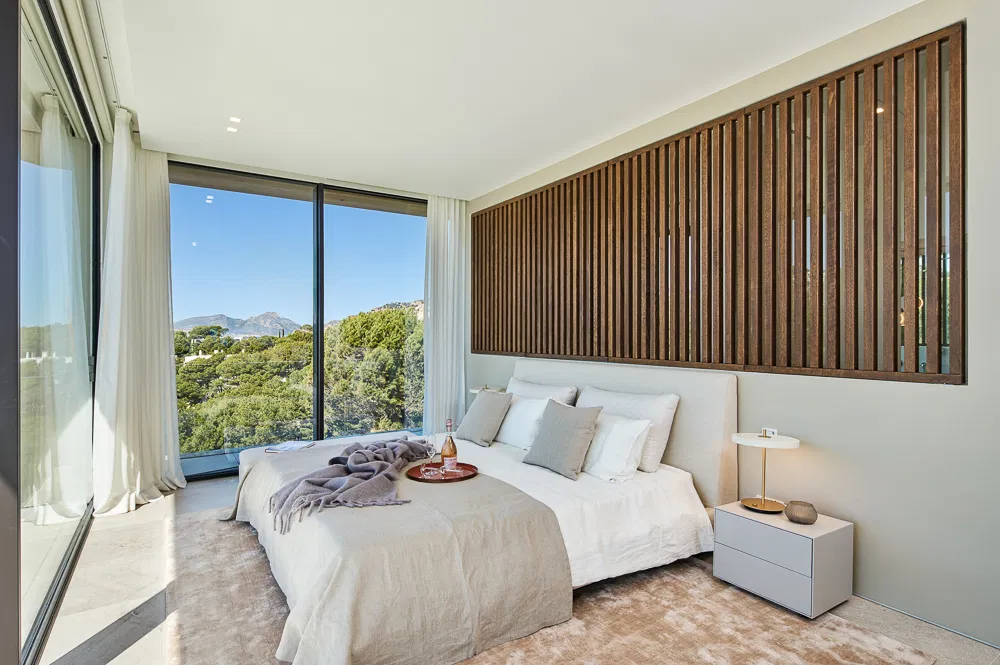 Front line villa in highly sought after location-21
