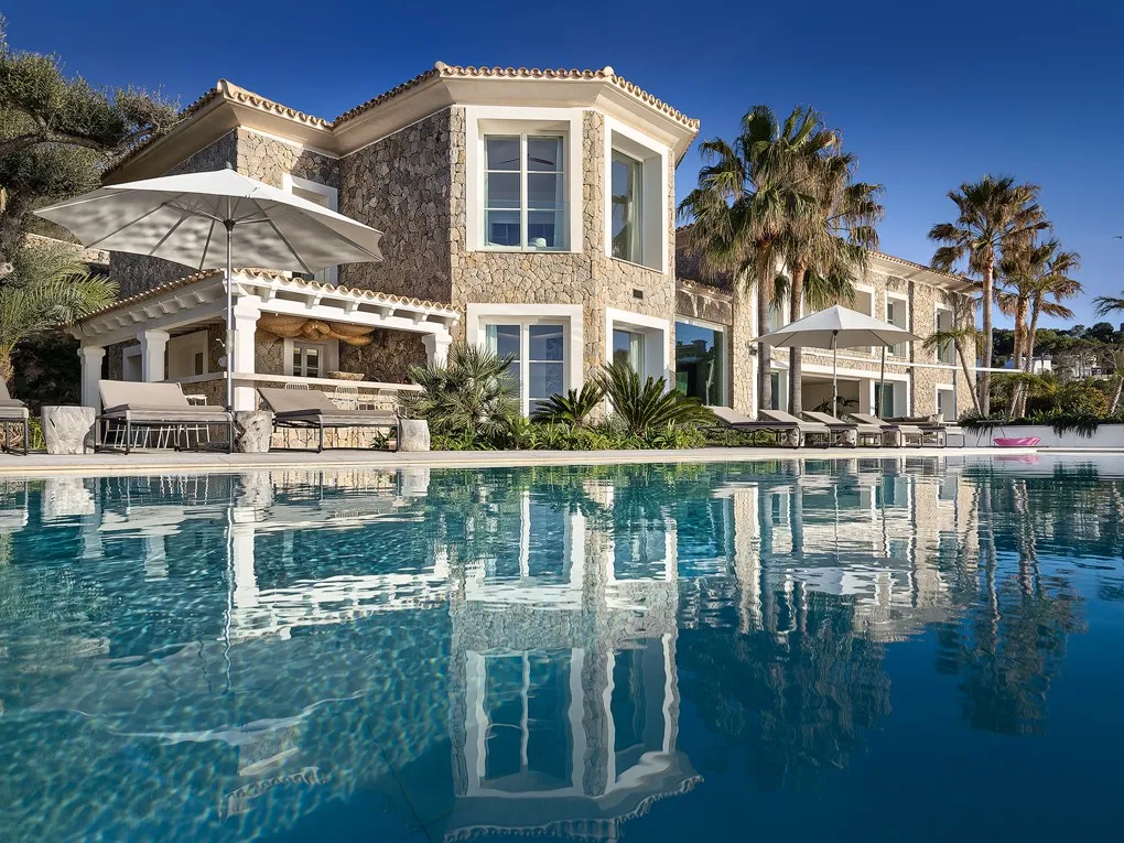 Luksus familieejendom med fantastisk havudsigt i Port Andratx-1