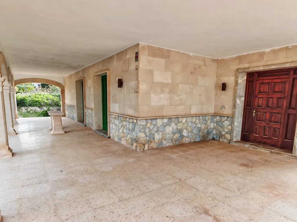 Oportunitat única en Bellavista — gran parcel·la amb accés proper al mar i enorme potencial-3