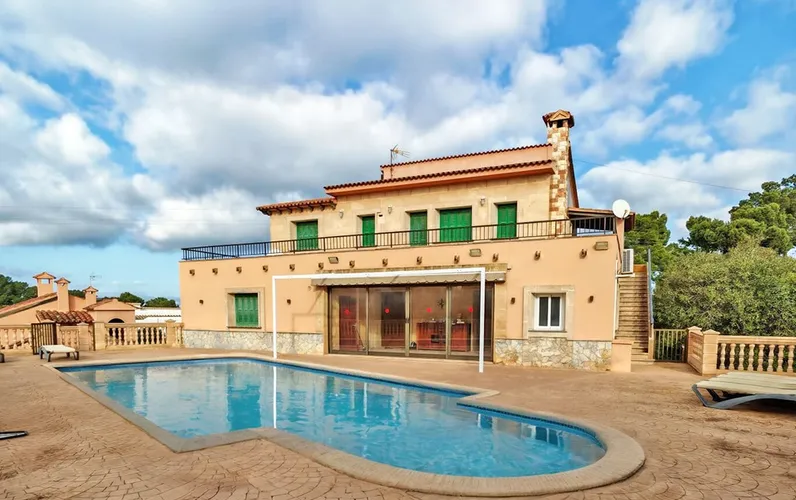 Unieke kans in Bellavista - Groot perceel met toegang tot de zee en uitstekende ontwikkelingsmogelijkheden