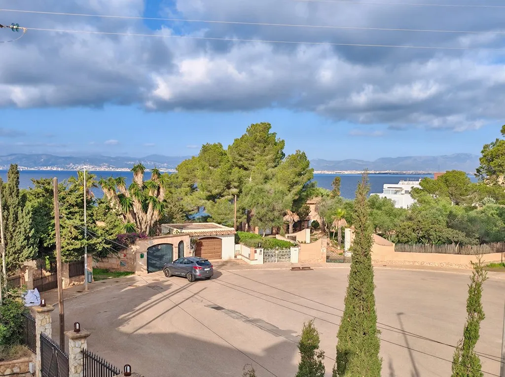 Oportunitat única en Bellavista — gran parcel·la amb accés proper al mar i enorme potencial-9