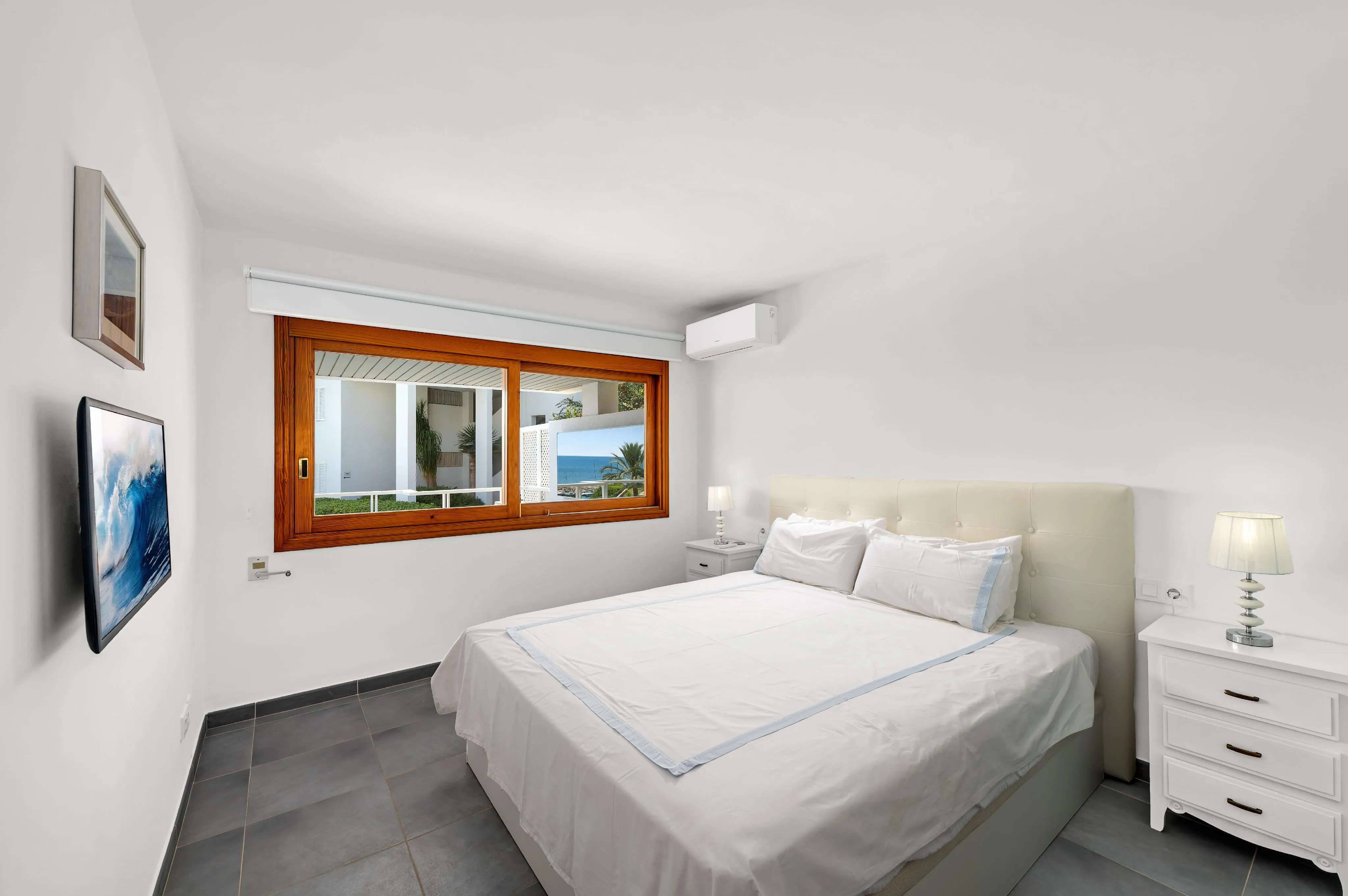 Holiday Apartment with Stunning Sea Views Next to the Marina-6