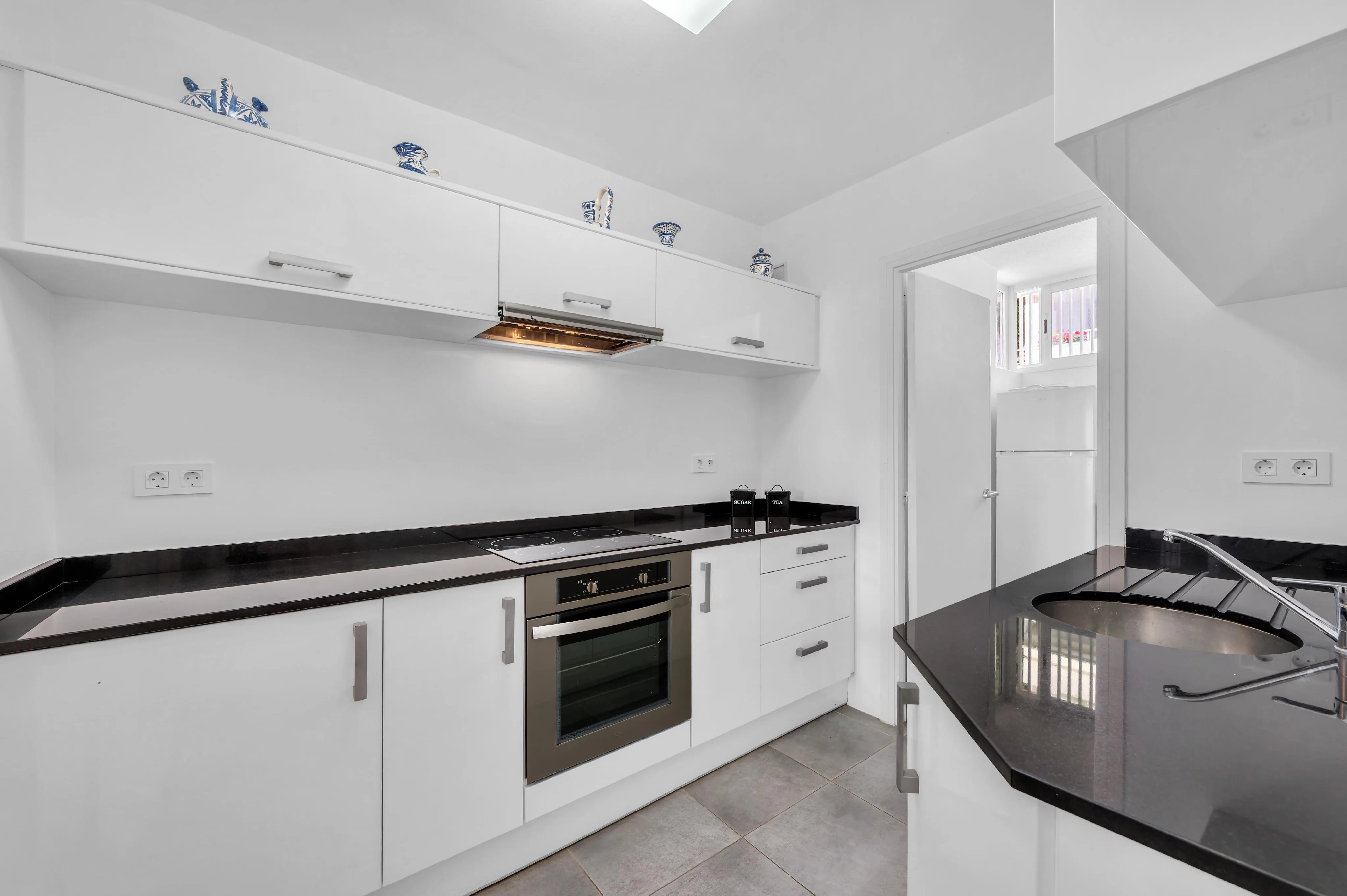 Holiday Apartment with Stunning Sea Views Next to the Marina-5