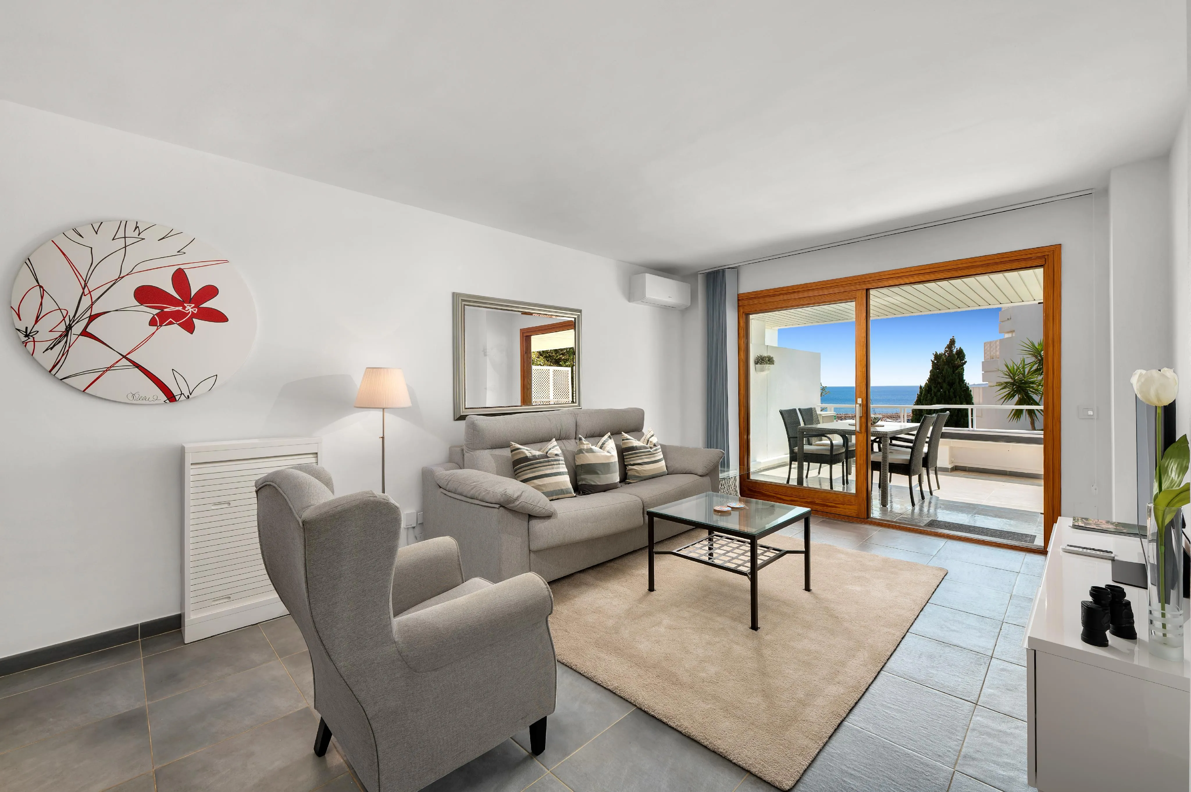 Holiday Apartment with Stunning Sea Views Next to the Marina-3