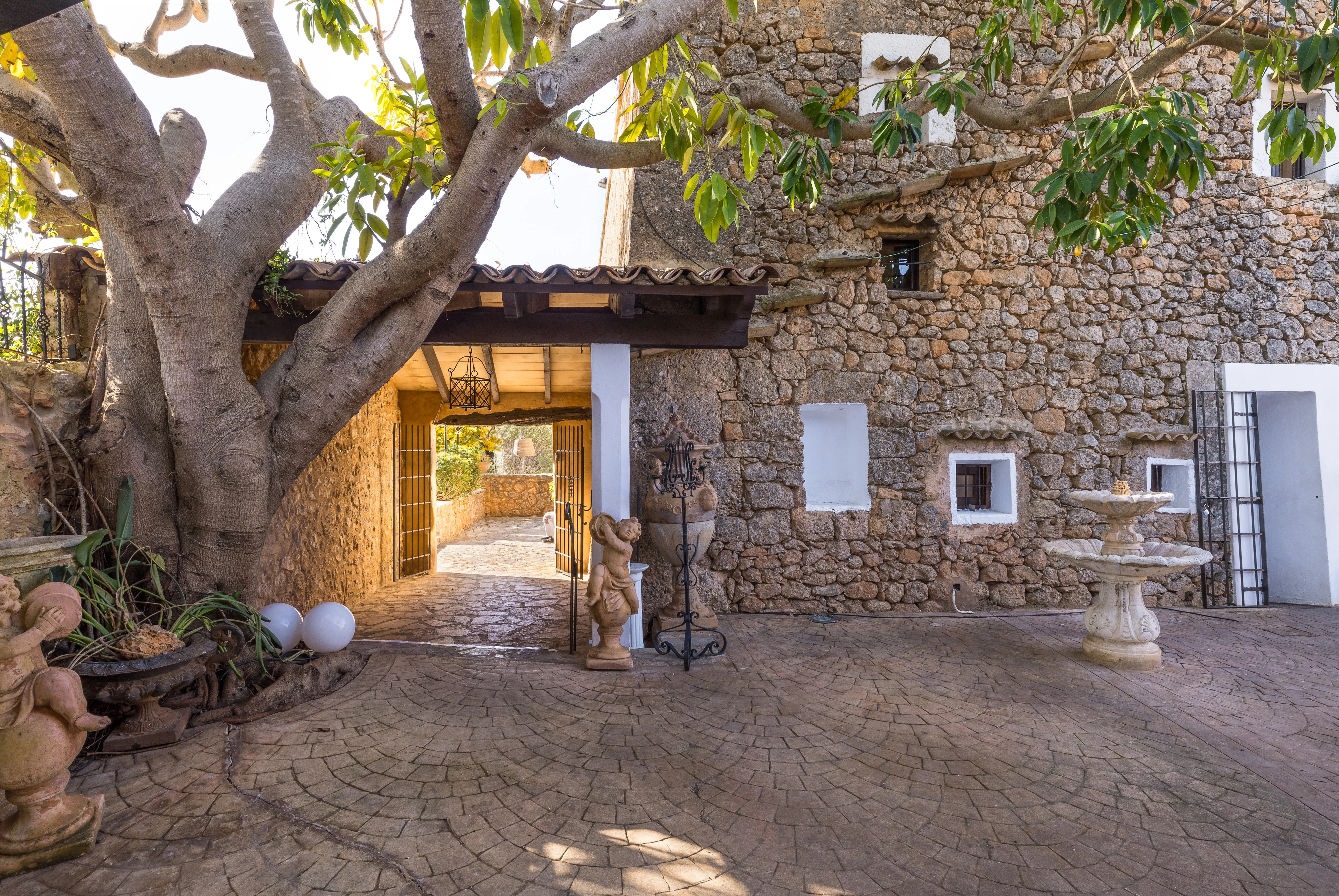 Molí amb història i potencial a Santa María-3