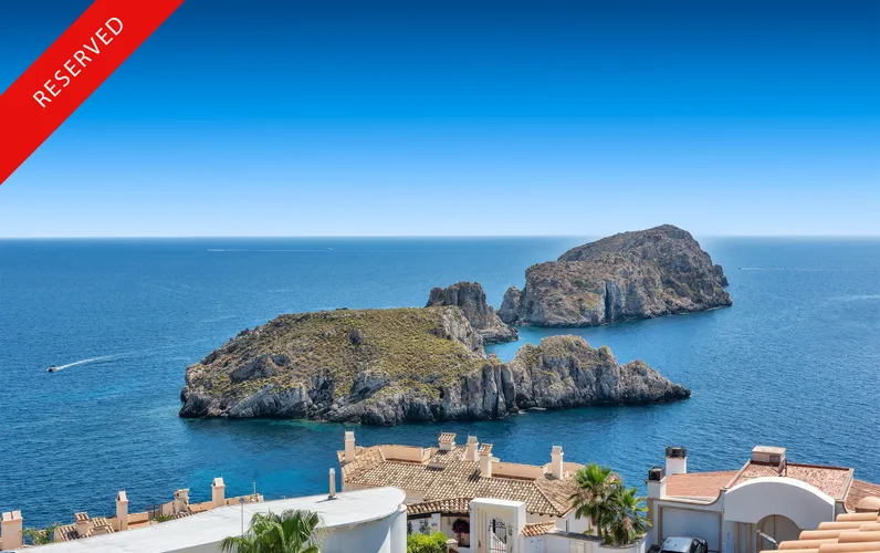 Takvåning i första raden vid havet i Santa Ponsa