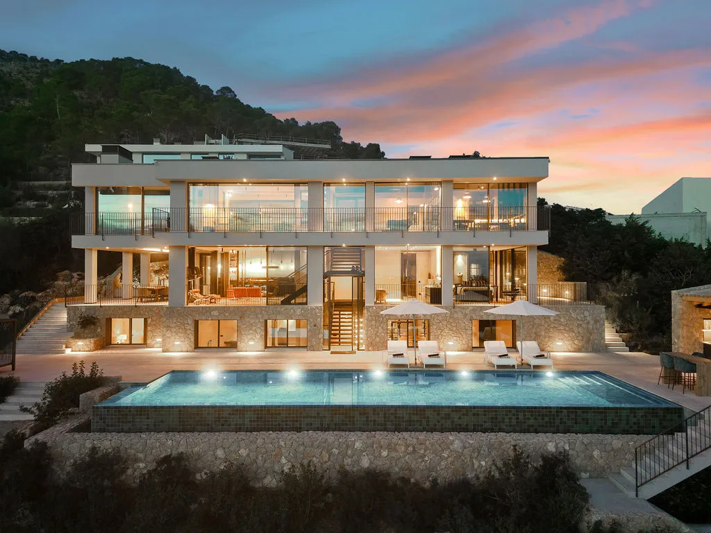 Espectacular villa "Bauhaus Loft Design" con vistas a la bahía de Palma-1