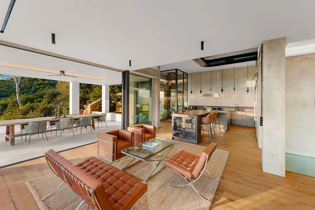 Spektakulär modern villa med utsikt över Palmabukten-6