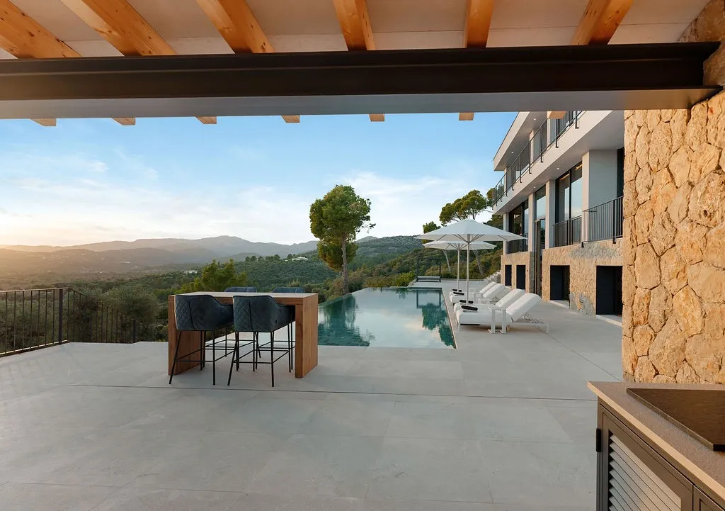 Spektakulär modern villa med utsikt över Palmabukten-29