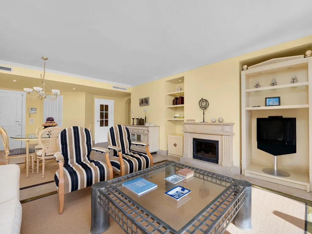 Ground floor Apartment in luxury complex-11