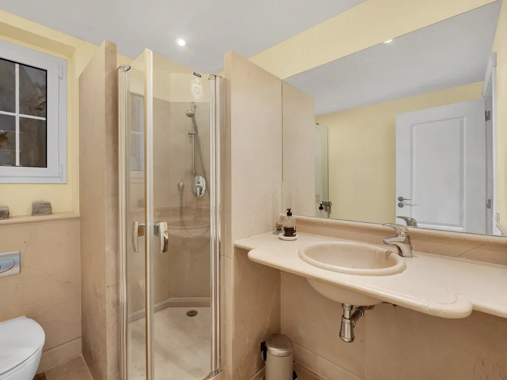 Ground floor Apartment in luxury complex-16