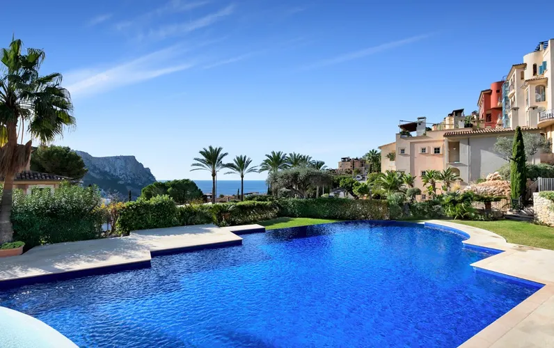 Apartament en planta baixa en exclusiu complex