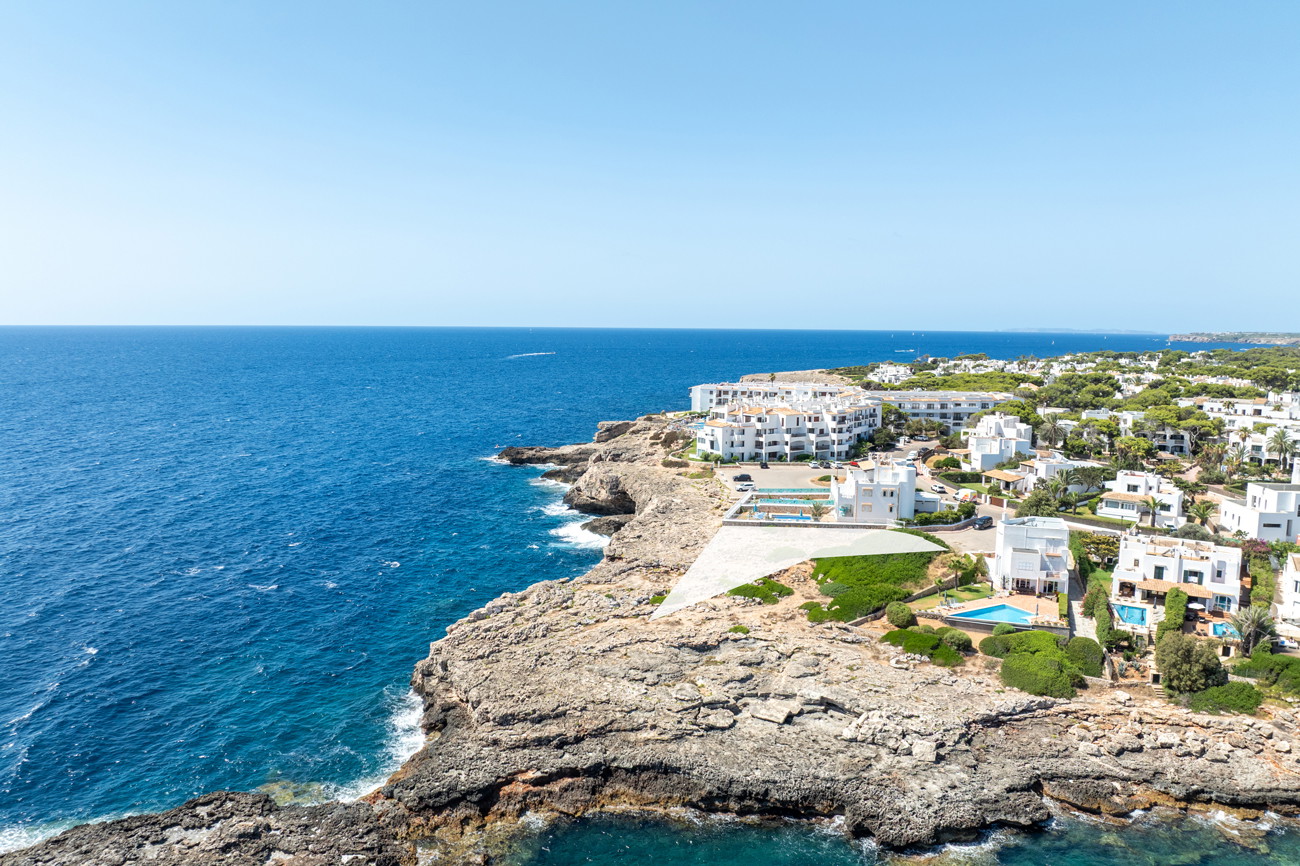 Parcel·la de construcció a la vora del mar