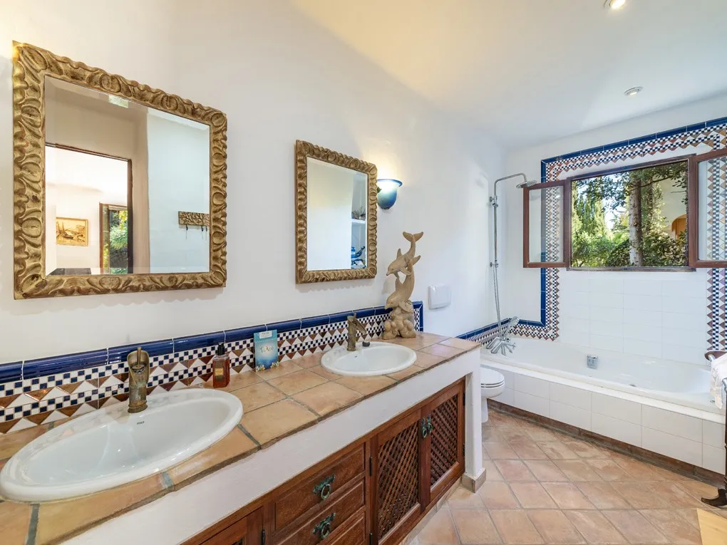 Villa met zwembad en zeezicht te koop in Mallorca Noord - Bonaire-10