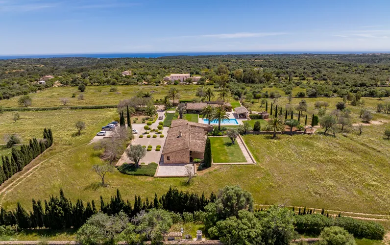 Encantadora mansión con precioso jardín