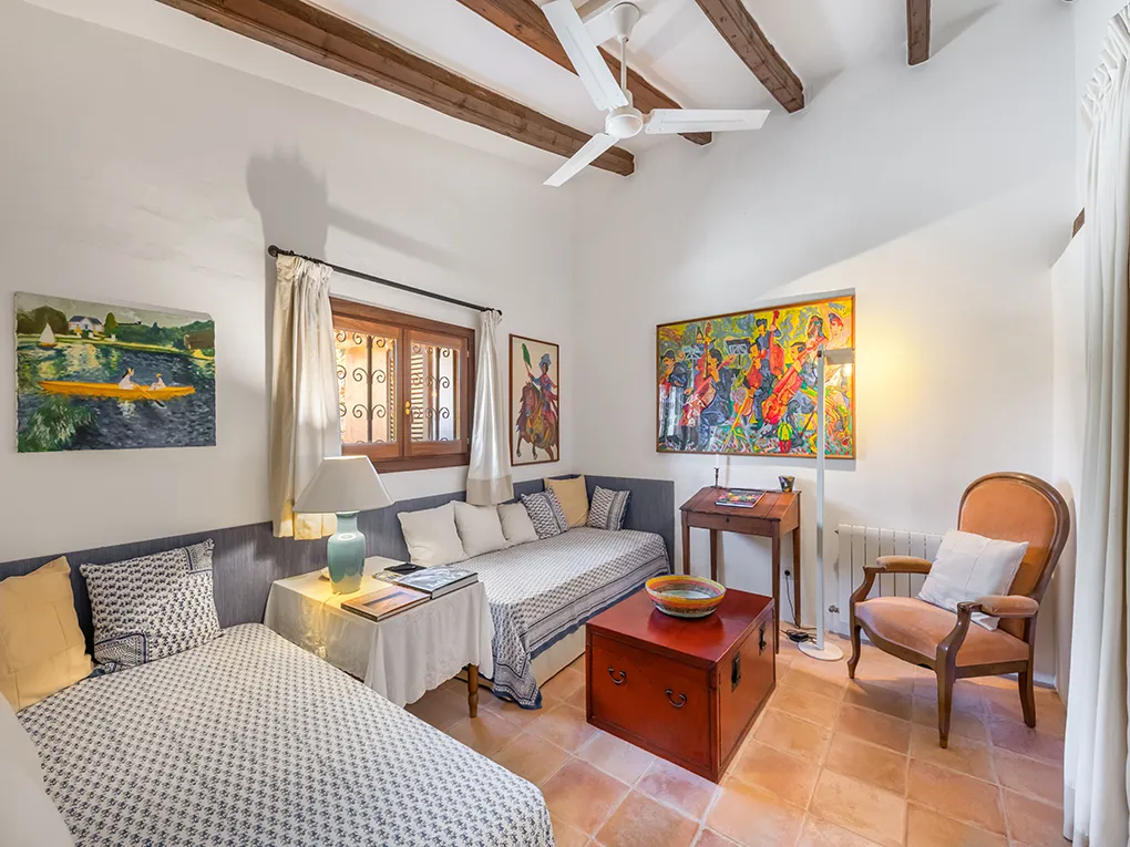 Charming finca estate with beautiful garden-9