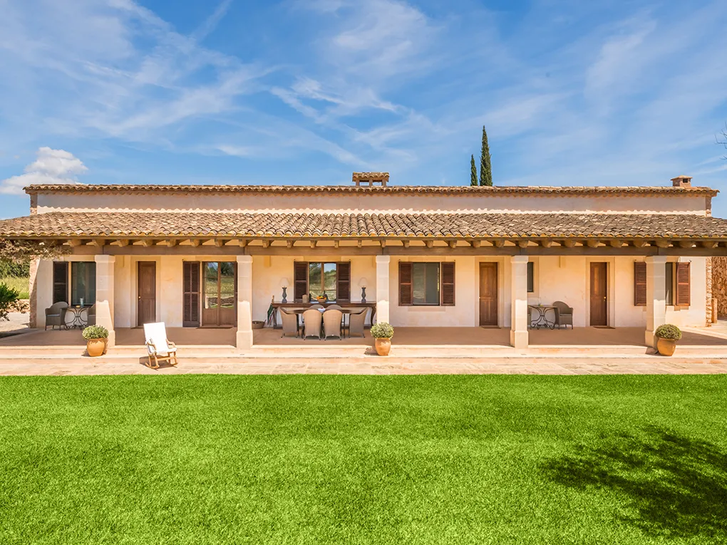 Charmerende finca-ejendom med smuk have-13